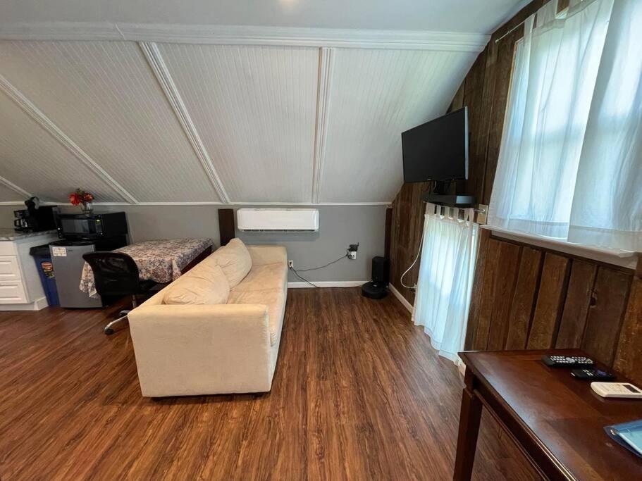 Eden Farm: Private Studio Minutes From Salisbury Esterno foto